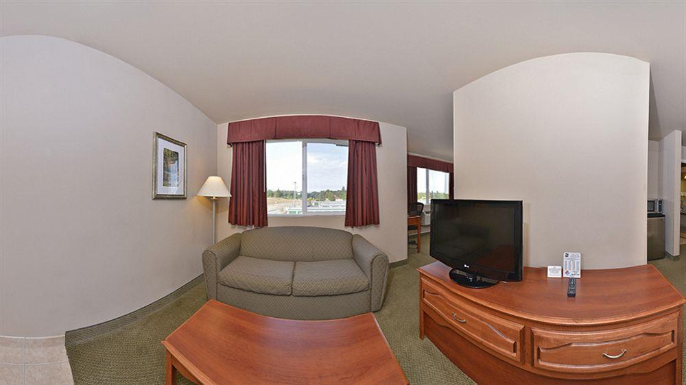 Quality Inn & Suites Sequim At Olympic National Park Exterior foto